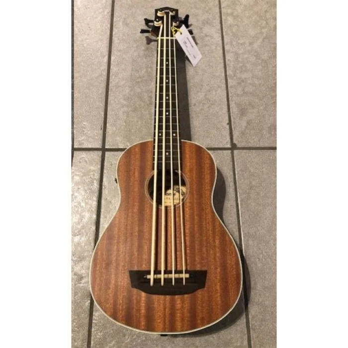 UKB20NM UKULELE BASSO AC EQ NATURAL