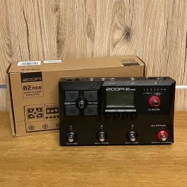 MULTIEFFETTO PER BASSO ZOOM B2 FOUR USATO | Cavalli Musica