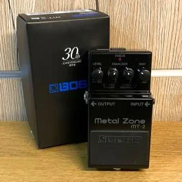 PEDALE CHITARRA DISTORSORE BOSS MT-2 30TH ANNIVERSARY | Cavalli Musica