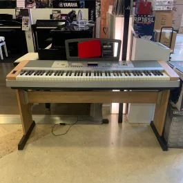 Yamaha DGX-640 Portable Grand Pianoforte Digitale
