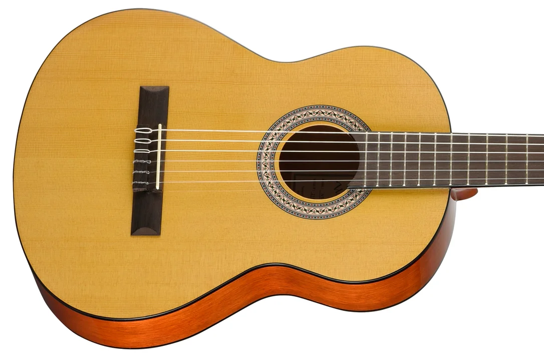 Walden Guitars N350-3/4 Standard Nylon Classical Guitar