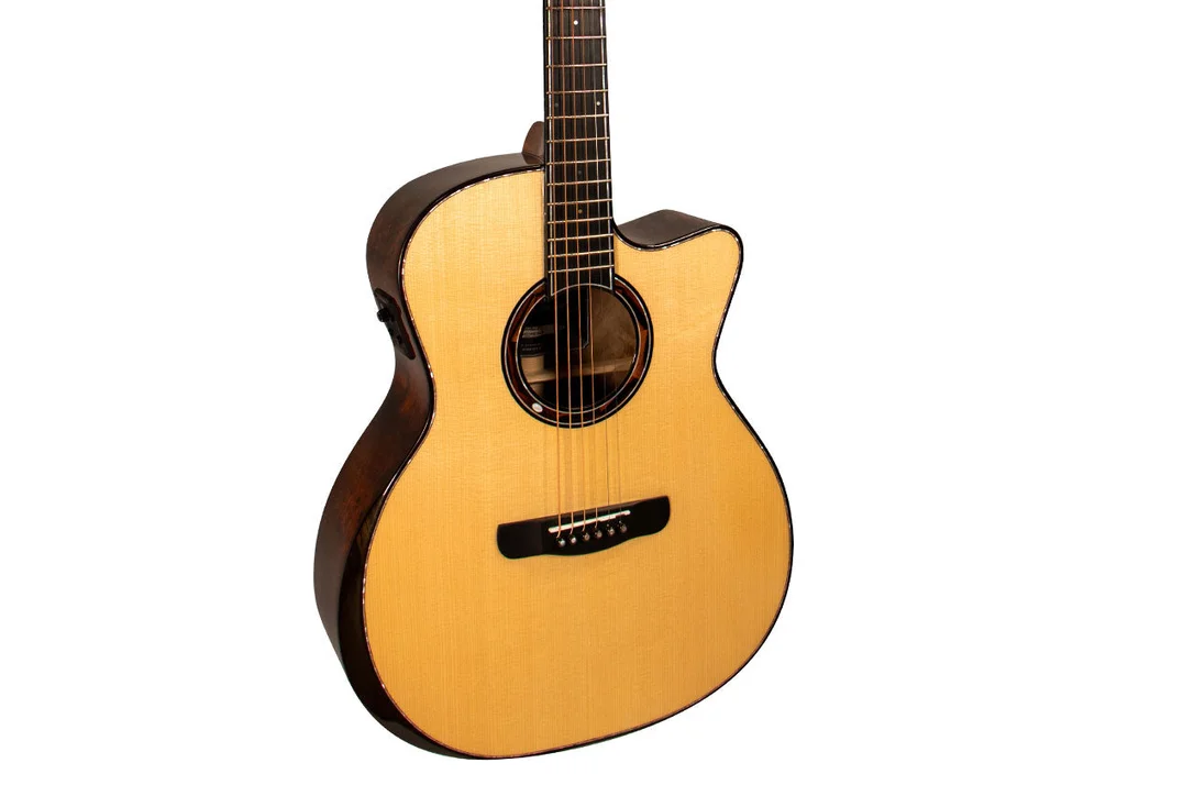 Mérida JAVELIN-EQ Beyond Series Auditorium Acoustic-Electric Guitar