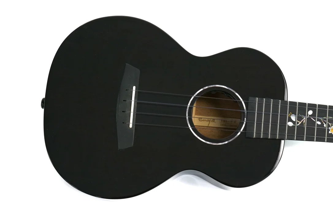 Enya EUC-MAD/DR Solid Mahogany Concert Ukulele