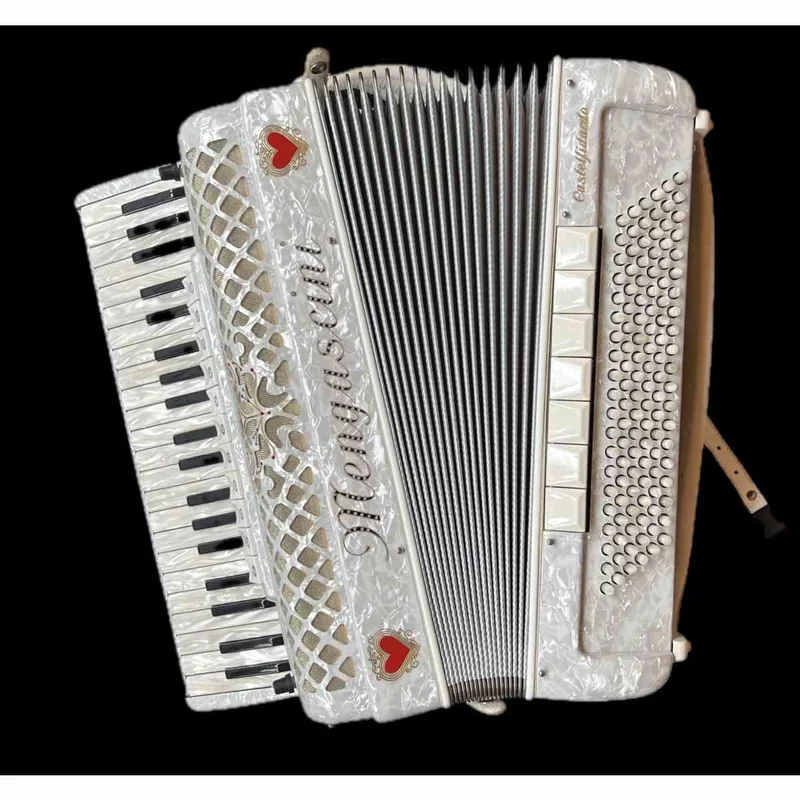 Fisarmonica mengascini 4/5 120 bassi 1 cassotto – usata