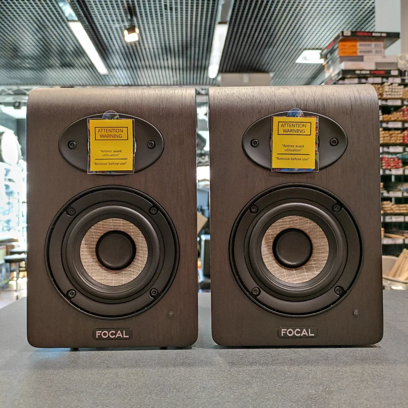 FOCAL SHAPE 40