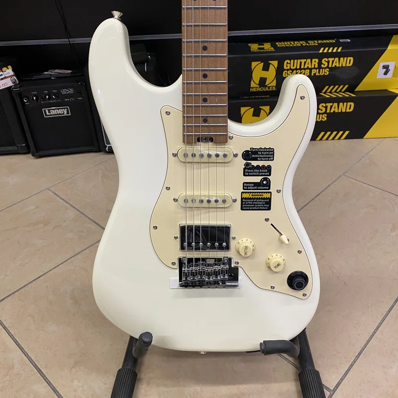 MOOER GTRS S801 White