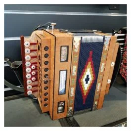 Di Leonardo ch07 organetto 2 bassi art nouveau in fa# in radic